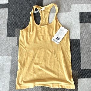 NWT Lululemon’s tech racer back size 8